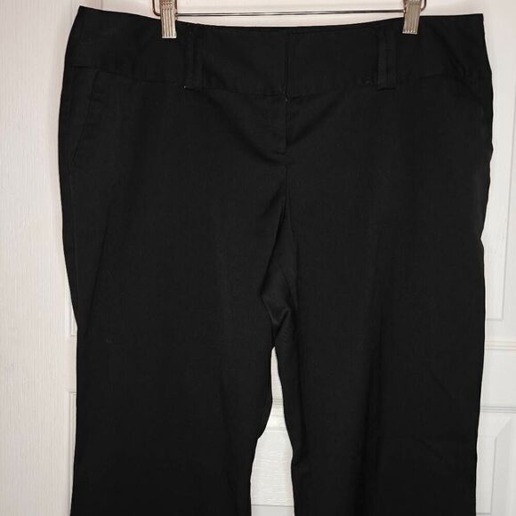 Sophisticates Vintage Abstract Skirt - Picture 8 of 8